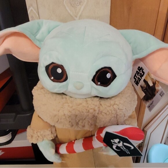 Star Wars THE CHILD Holiday Greeter 18" Plush Baby Yoda holding Candy Cane - Picture 6 of 10